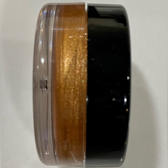 MK20. NIB MARY KAY CREAM EYE COLOR ICED COCOA discontinued beautiful color. - Picture 4 of 7